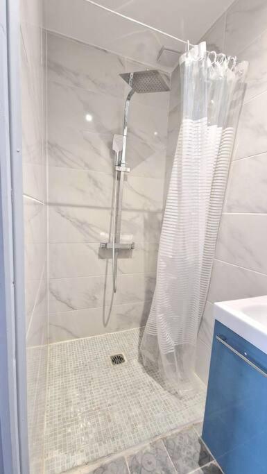 Apartment Hypercentre 301 +wifi+independant+ Cuisine Toilette Salle De Bain Privative *