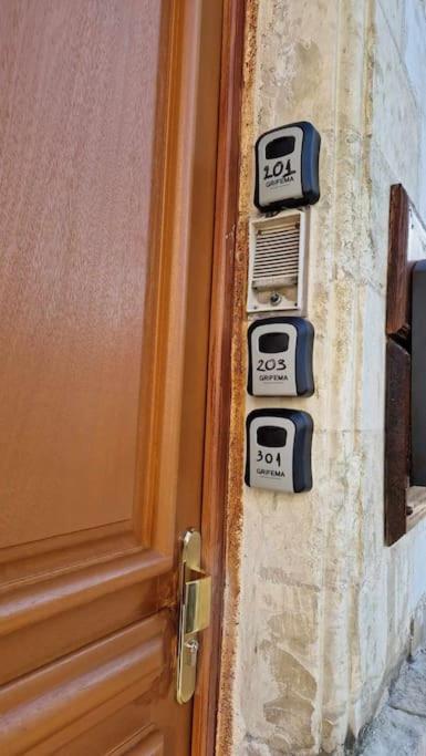 Apartment Hypercentre 301 +wifi+independant+ Cuisine Toilette Salle De Bain Privative
