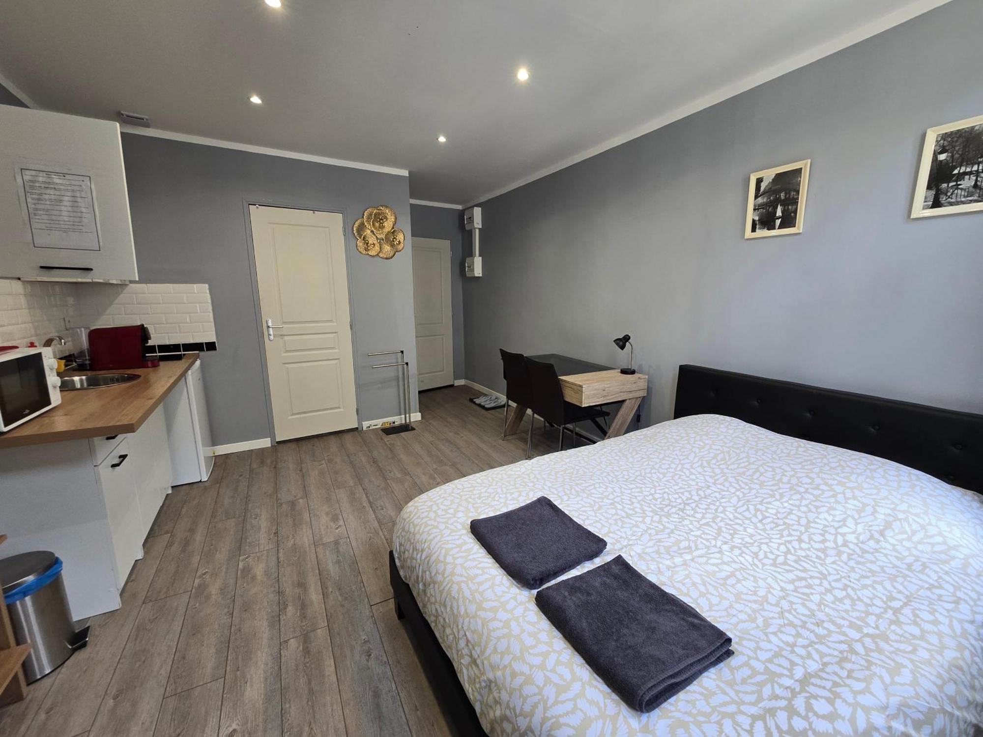 Apartment Hypercentre 301 +wifi+independant+ Cuisine Toilette Salle De Bain Privative Valenciennes